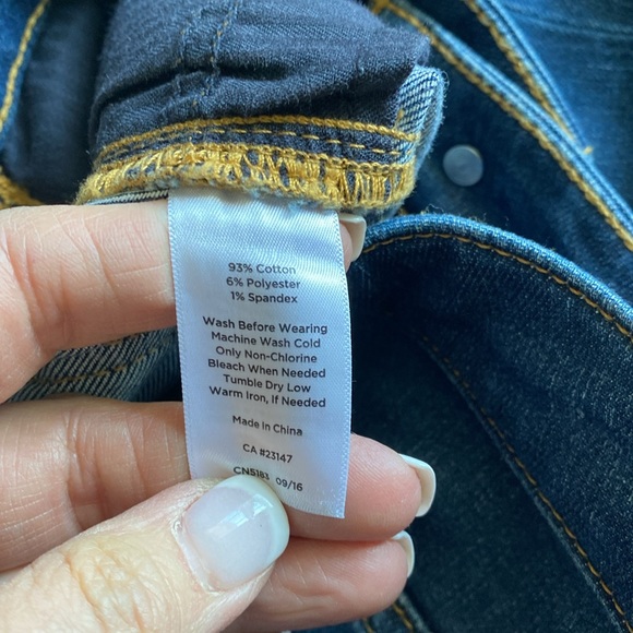 Talbots size 8, slim ankle, curvy, fit, flawless, five pocket jean - Picture 4 of 5